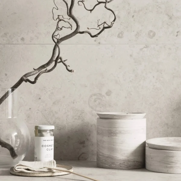 Bricmate Jura Select Ivory – Granitkeramik – badrum