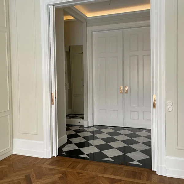 KOMBO Carrara och Nero Marquina – Marmor/kalksten – stengolv