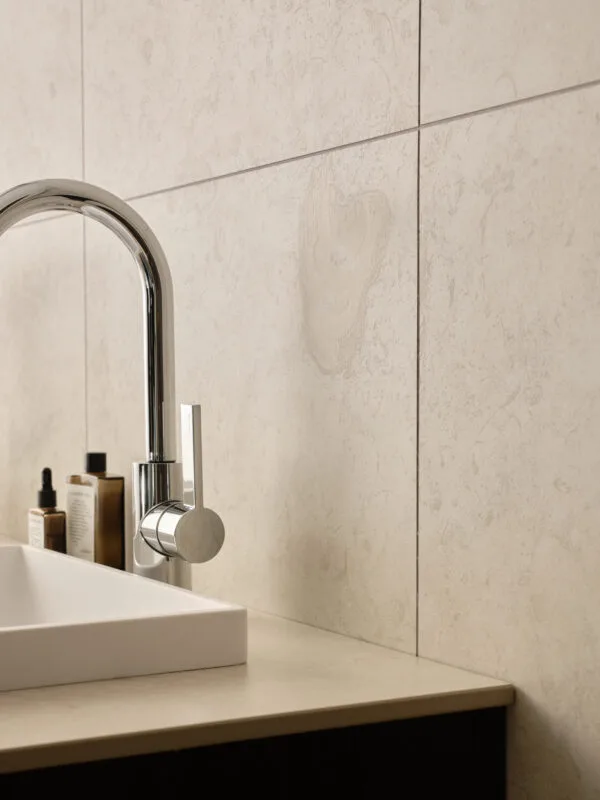 Bricmate Norrvange Ivory honed – Granitkeramik – norrvangeivoryhoned1